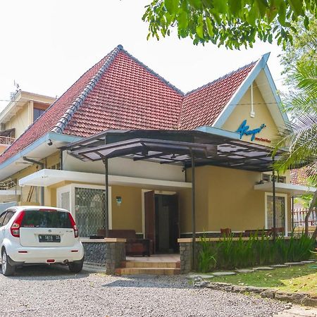 RedDoorz Plus near Brawijaya Museum Malang Buitenkant foto
