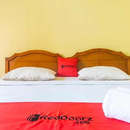 RedDoorz Plus near Brawijaya Museum Malang Buitenkant foto